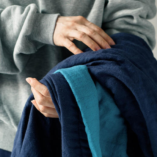 伽罗 JALO 100%新疆长绒棉云朵肤感四层棉纱薄被 商品图2