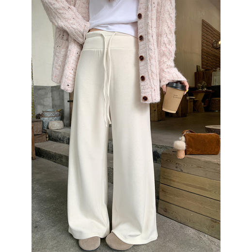 <曾小咸推荐>现货秒杀 ！微信超特价！韩系3色磨毛直筒休闲裤 日常189.99 立减110 秒杀79.99！！小碎花棉服秒杀159.99！！ 商品图3