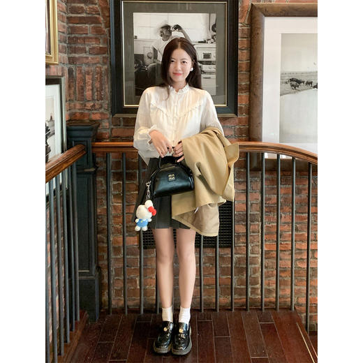 <曾小咸推荐>法式气质白色花边领长袖衬衫 商品图3