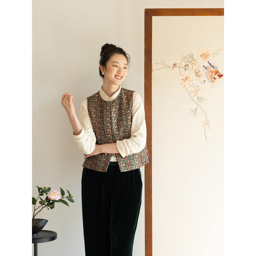 牧衣游原创 38姆米重磅五星出东方老蜀锦马夹复古时尚新中式 雅霜 商品图3