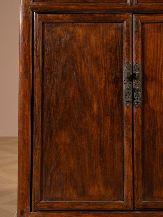 清	黄花梨带屉圆角柜 商品图4