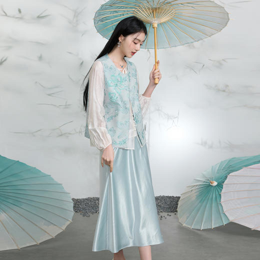 三彩【素影流光】2026春季新款斜裁高腰半身裙缎面A字裙鱼尾长裙C 商品图1