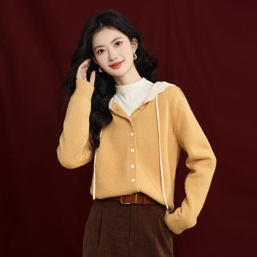 【年货节】熙世界超好看的撞色连帽毛衣开衫女秋冬新款北极绒黄色针织短外套 商品图3