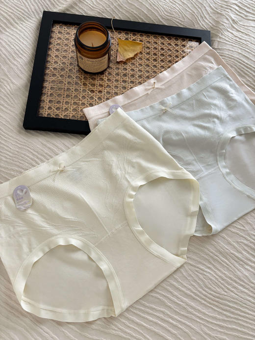 0327女士裸氨舒适透气高弹力无缝内裤三角裤 商品图3