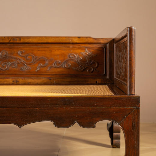 清早期	黄花梨二龙戏珠三围屏罗汉床 商品图1