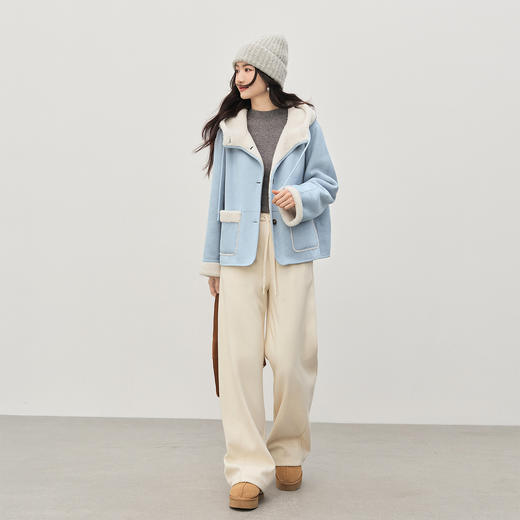 【年货节】熙世界仿麂皮绒皮毛一体冬季女装保暖环葆皮草连帽蓝色加绒厚外套 商品图1