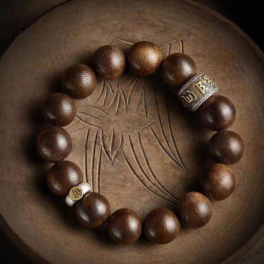 【沉香木六字真言十二生肖手串】天然沉香木材质，自带独特香韵~ ，修身养性彰显沉稳气质！ 商品图6