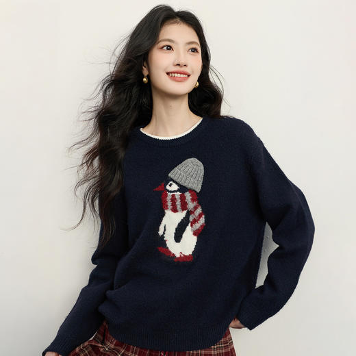 【12/31新品】熙世界卡通企鹅提花毛衣女秋冬厚实宽松圆领套头针织衫2025年新款 商品图3