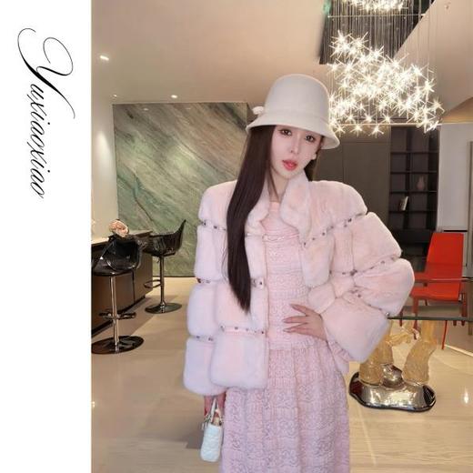 余潇潇【星际甜心】轻奢气质进口雷克斯獭兔横排铆钉立领皮草外套 商品图3