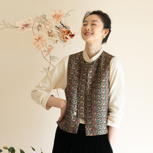 牧衣游原创 38姆米重磅五星出东方老蜀锦马夹复古时尚新中式 雅霜 商品图0