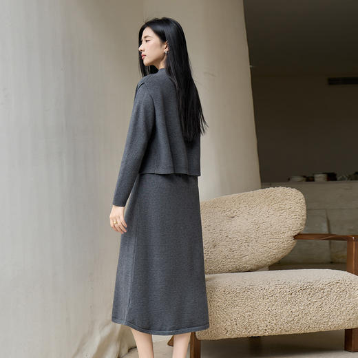 奢姿大码女装2025冬季针织两件套胖妹妹减龄坑条设计半高领套装9854953990 商品图3