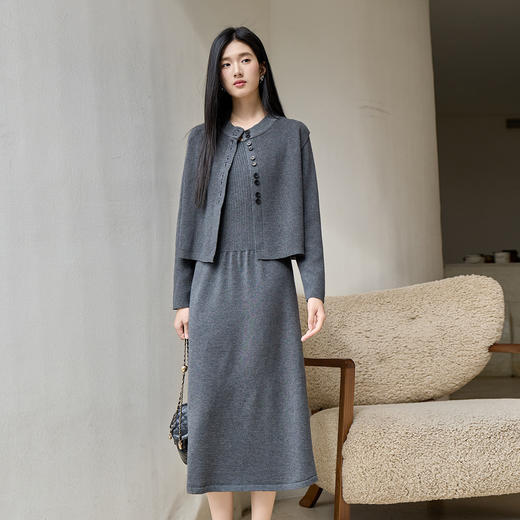 奢姿大码女装2025冬季针织两件套胖妹妹减龄坑条设计半高领套装9854953990 商品图4