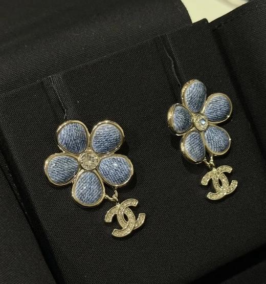 辛芷蕾同款   老渠道   26C牛仔蓝花系列  胸针/耳钉 商品图1