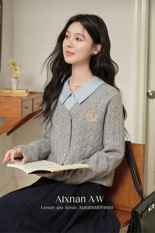 鹿向南「布鲁克林街道」学院风灰色毛针织开衫秋冬新款外搭上衣女 商品图5