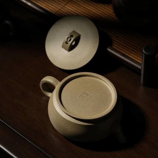 「大蕴汉瓦」段泥 容量170cc   作者包亚琴 宜兴紫砂 商品图2