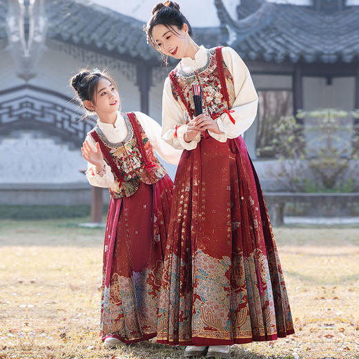 【甄选细腻透气面料❗️古典优雅小千金魅力】2026马年新年春节汉服女童马面裙套装春秋新款儿童高端织金唐装国风古装亲子装。jb 商品图0