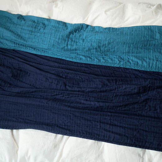 伽罗 JALO 100%新疆长绒棉云朵肤感四层棉纱薄被 商品图3