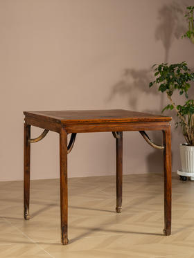 清早期	黄花梨束腰霸王枨马蹄腿方桌