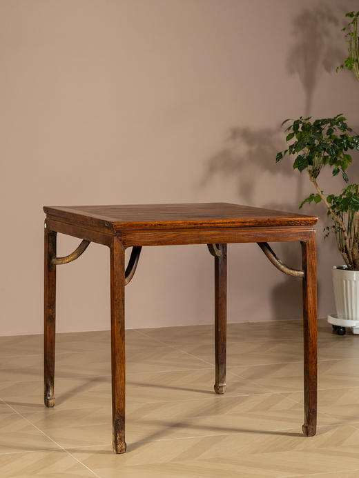 清早期	黄花梨束腰霸王枨马蹄腿方桌 商品图0