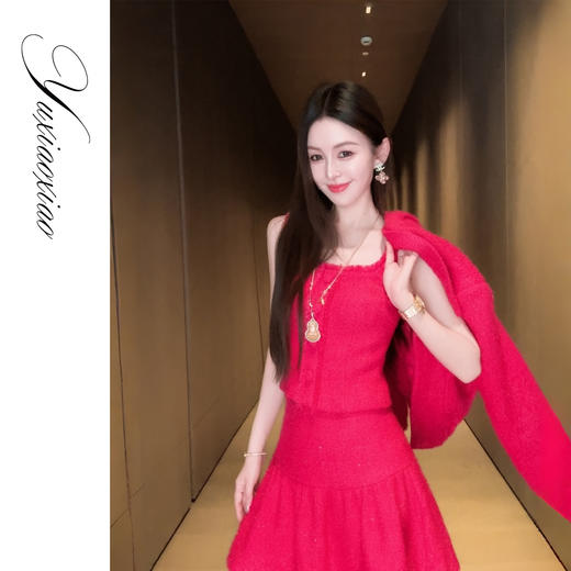 余潇潇【瑰丽绮梦】气质羊毛混纺小香风短外套&方领吊带上衣&短半裙 商品图3