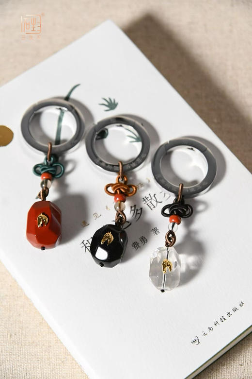 “应无所住而生其心”三生石·马语者 2026致敬新的你 | 多用挂式 商品图3