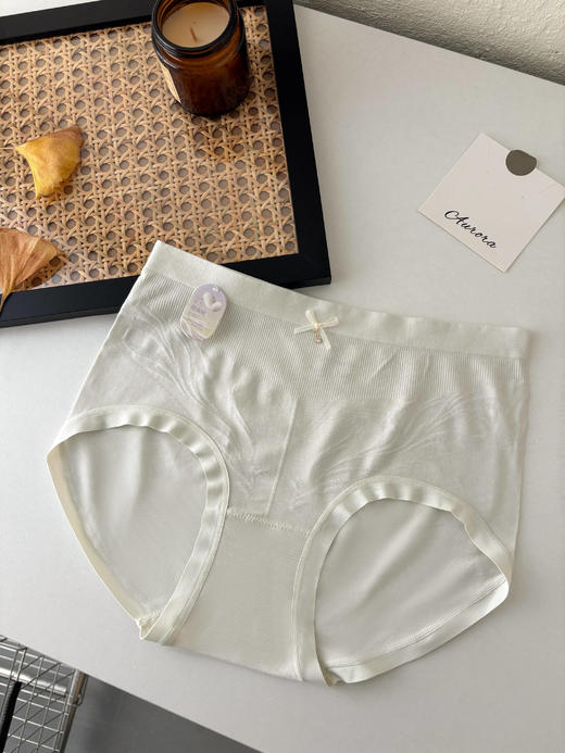0327女士裸氨舒适透气高弹力无缝内裤三角裤 商品图1