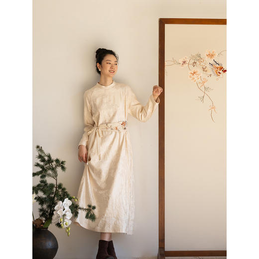 牧衣游原创 28姆米提花丝麻棉手工刺绣连衣裙宽松复古新中式 与雾 商品图3