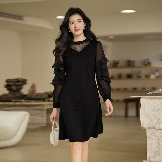 奢姿大码女装2025冬季胖妹妹时尚黑纱层叠袖设计气质圆领连衣裙9954870682 商品图1