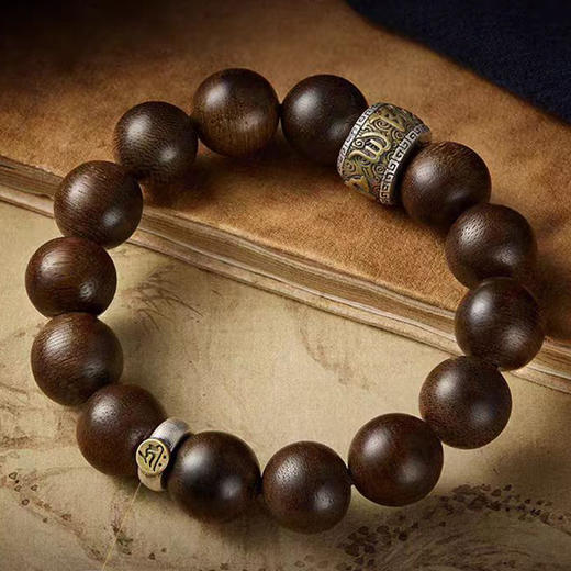 【沉香木六字真言十二生肖手串】天然沉香木材质，自带独特香韵~ ，修身养性彰显沉稳气质！ 商品图4