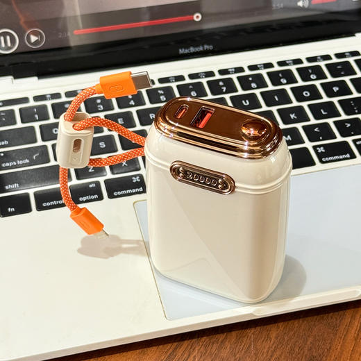 幻响充电宝S20大方宝移动电源 | 20000毫安、双向快充、自带双线、电量显示、轻巧便携 商品图9