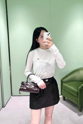 普拉达 新款 经典再度回归 三角标长袖T恤 白色 (MM)
