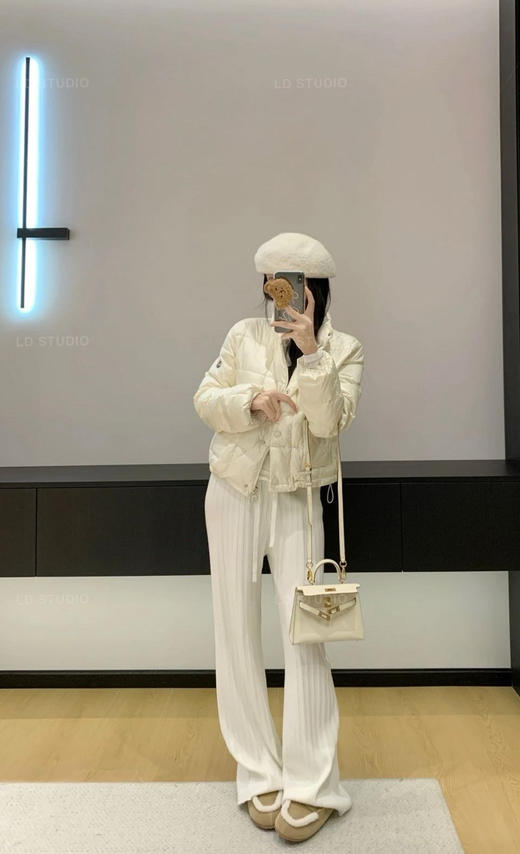 帮工厂亏清 别退换 忙可白色 鹅绒轻羽绒 短款 3码适合135以内 商品图2