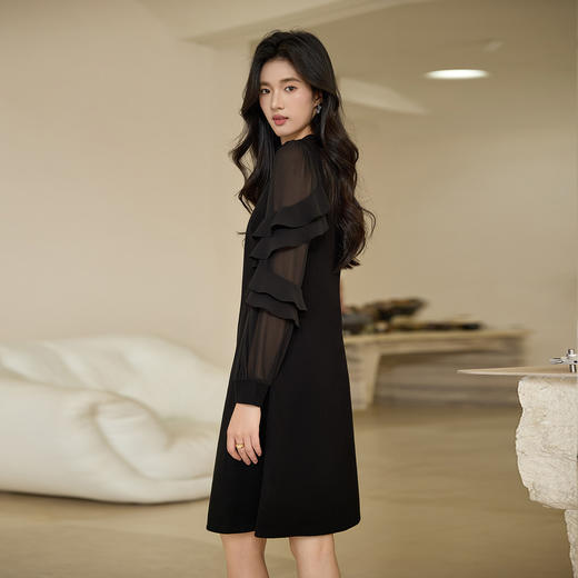 奢姿大码女装2025冬季胖妹妹时尚黑纱层叠袖设计气质圆领连衣裙9954870682 商品图3