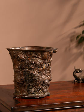 清	龙眼木笔筒（红木口底）