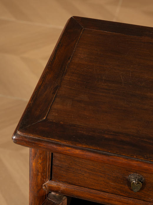 清	黄花梨带屉圆角柜 商品图3