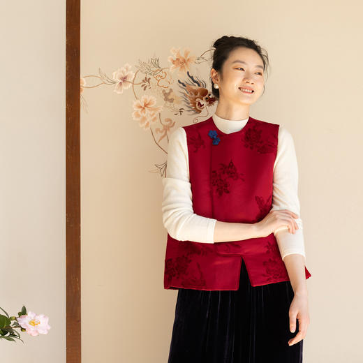 牧衣游原创 45姆米重磅非遗漳缎真丝浮雕马夹中式红色年服 喜柿 商品图0