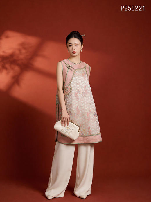 P253221长款马甲 商品图2