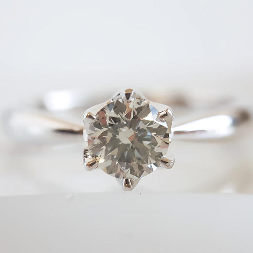 宝庆PT950白金时尚经典六爪款0.511克拉钻石戒指14号（戒圈可改） 291225NJM20 商品图3