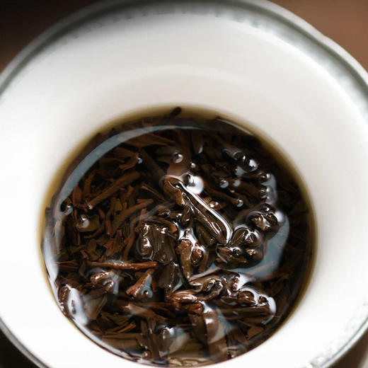 骏德茶业 武夷山红茶茶叶桐木关正山小种 桂圆汤松烟香一级50g罐 商品图3