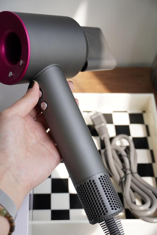 ❗❗让美发沙龙赚不到护理钱🔥【AURARO高速无叶吹风机】 💰79元享受3k+的护发魔法 🔺11万转高速马达，干发很迅 商品图5