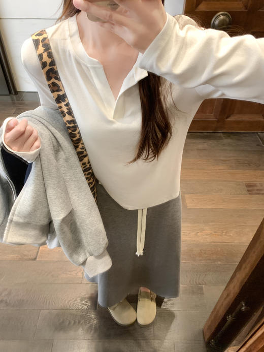 <曾小咸推荐>现货秒杀 ！微信超特价！3色v领长袖T恤 日常109.99 立减50 秒杀59.99！！ 商品图12