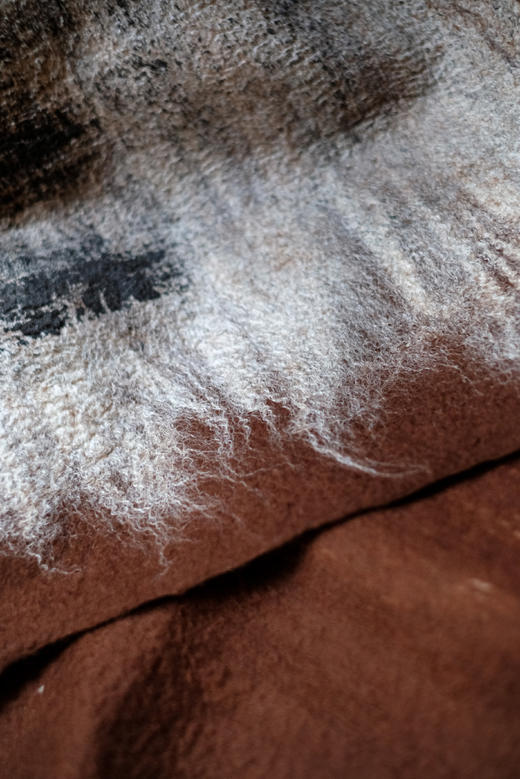 Silvana Manetti 古木棕银绘真丝羊毛手工毡艺披肩 商品图1