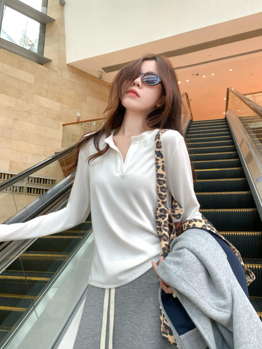 <曾小咸推荐>现货秒杀 ！微信超特价！3色v领长袖T恤 日常109.99 立减50 秒杀59.99！！ 商品图11