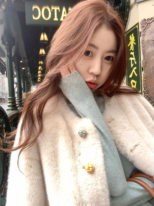 <曾小咸推荐>现货秒杀 ！微信超特价！韩系保暖环保皮草毛绒外套 日常339.99 立减170 秒杀169.99！！ 商品图11