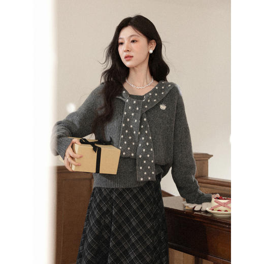 鹿向南「糯糯织语」灰色设计感披肩针织毛衣女冬季宽松叠穿上衣 商品图0