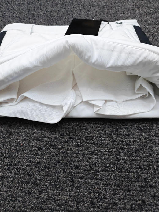 原单正品FJ秋冬款 女士高尔夫短裙 冬裙加棉有打底裤
白色XS S L 黑色XS S L 咖啡色S 灰色S L 各几件 商品图8