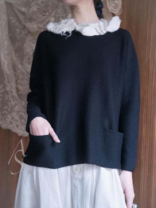 Daniela Gregis 墨蓝色/奶油白马海毛手工叠褶装饰领 商品图2