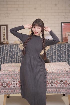 灰色内搭|复古风爱好者的叠穿密码