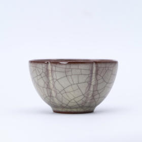 问鼎传世哥窑龙字款木槿杯