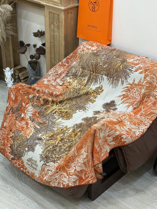 秋冬特惠💰420 爱马仕围巾 秋冬抢先 上新【双面同色丝毛方巾】手工卷边山羊绒和真丝混纺披肩 商品图7